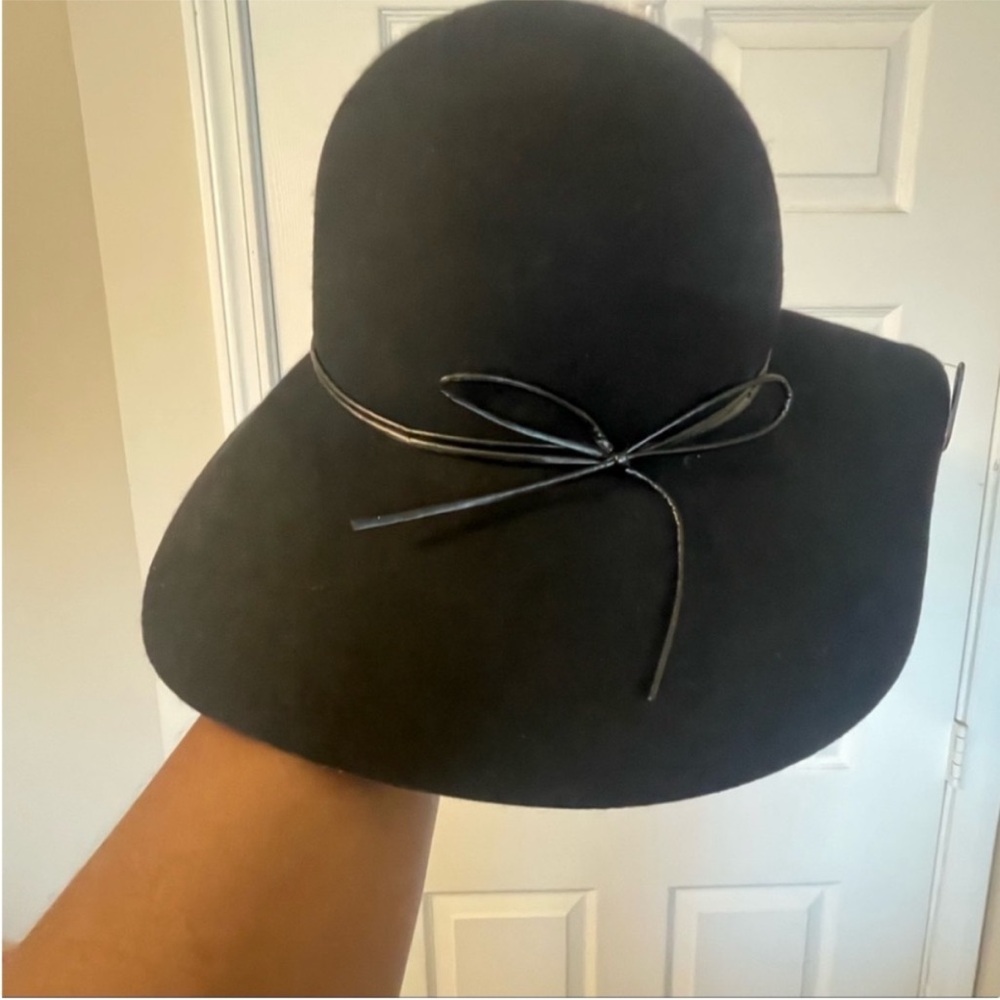 Forever 21 Black Felt Floppy Hat